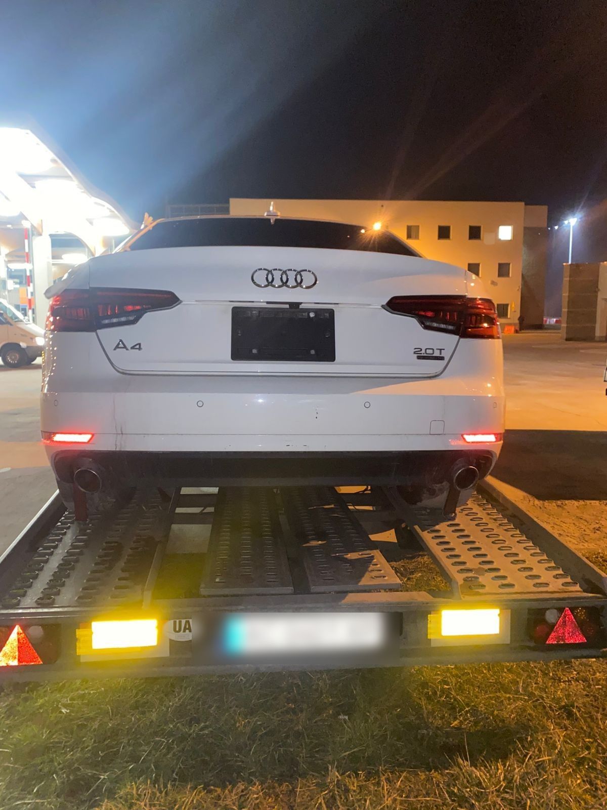 Новеньку Audi А4 намагалися ввезти в Україну під виглядом гуманітарної допомоги