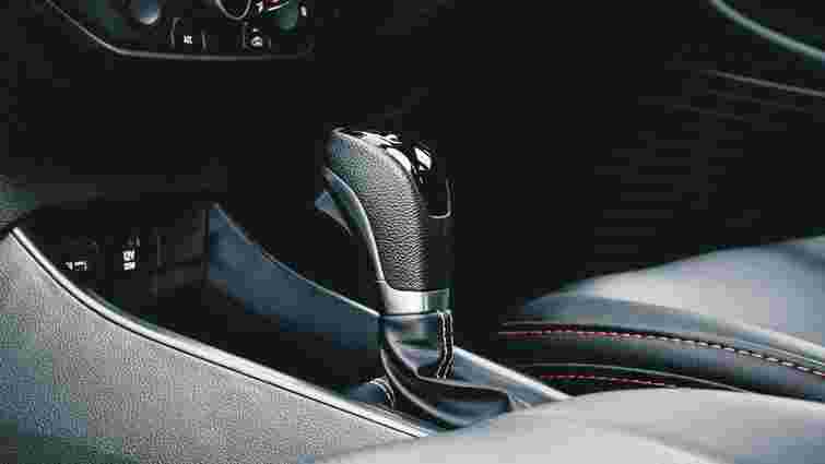 Режими автоматичних коробок передач: що означають всі ці літери 